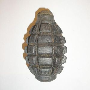 Grenade wz.O. 23 with transport plug