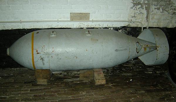 1000 lb bomb dropped on Naarden (Holland)