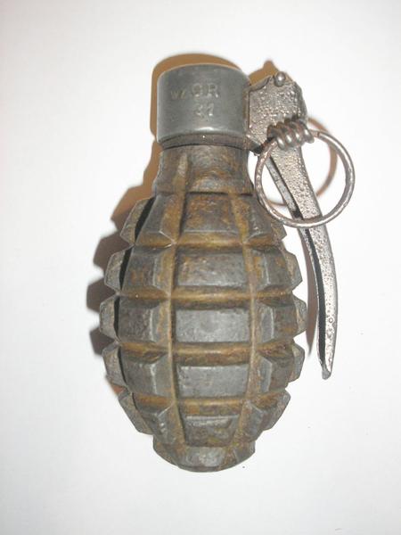 Grenade wz.O. 33 with w.z.GR 31 fuze(smoll letters ''W.Z." on fuze)