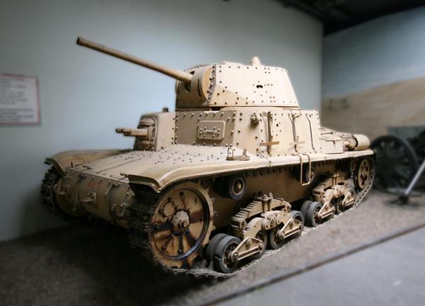 Italian M15/42 At Saumur