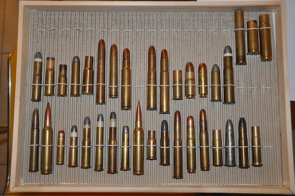 rifle cartridges .375 Flanged Mag. NE up to .585 Nyatti