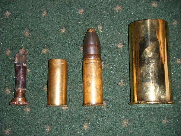 Shell primer, two 37mm VSM's and a 2.95 inch