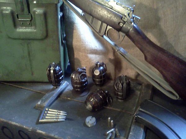 ww2 no 36m mk1 mills grenades.